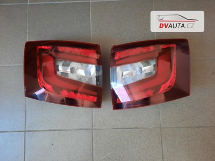 Levé zadní světlo 5E9945207